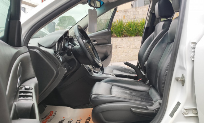 GM - Chevrolet CRUZE HB Sport LTZ 1.8 16V FlexP. 5p Aut 2012 Flex-10