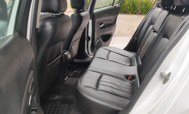 GM - Chevrolet CRUZE HB Sport LTZ 1.8 16V FlexP. 5p Aut 2012 Flex-11