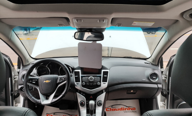 GM - Chevrolet CRUZE HB Sport LTZ 1.8 16V FlexP. 5p Aut 2012 Flex-6