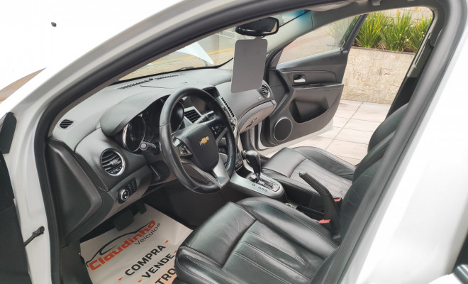 GM - Chevrolet CRUZE HB Sport LTZ 1.8 16V FlexP. 5p Aut 2012 Flex-9