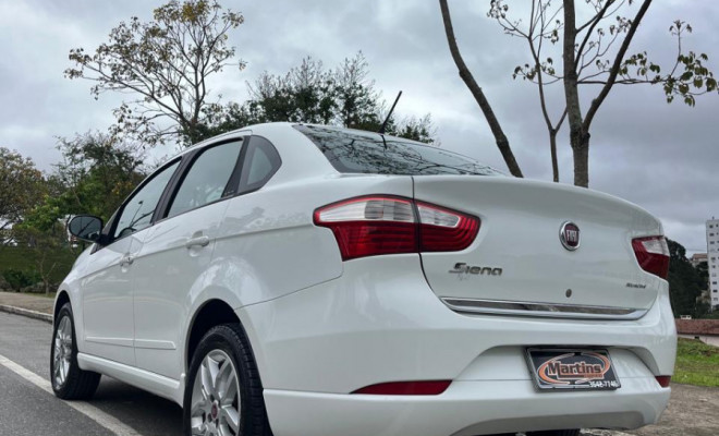 Fiat Grand Siena ATTRAC. 1.4 EVO F.Flex 8V 2013 Flex-1