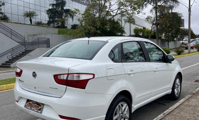 Fiat Grand Siena ATTRAC. 1.4 EVO F.Flex 8V 2013 Flex-5
