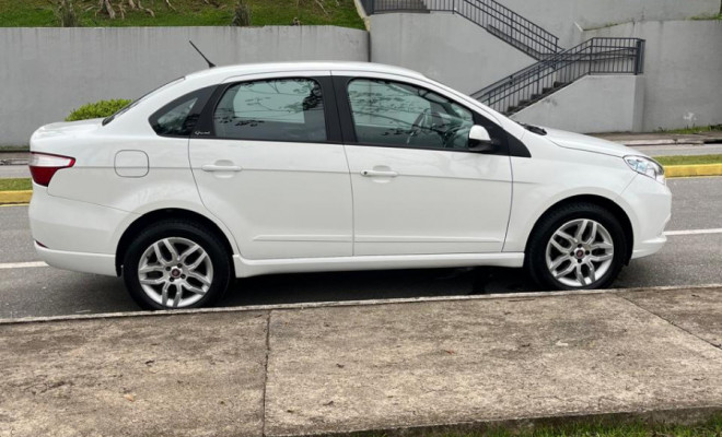 Fiat Grand Siena ATTRAC. 1.4 EVO F.Flex 8V 2013 Flex-2