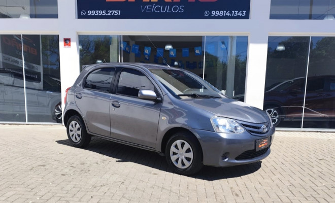 Toyota ETIOS XS  1.3 Flex 16V 5p Mec. 2013 Flex-1
