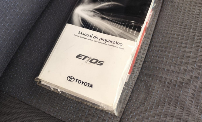 Toyota ETIOS XS  1.3 Flex 16V 5p Mec. 2013 Flex-6