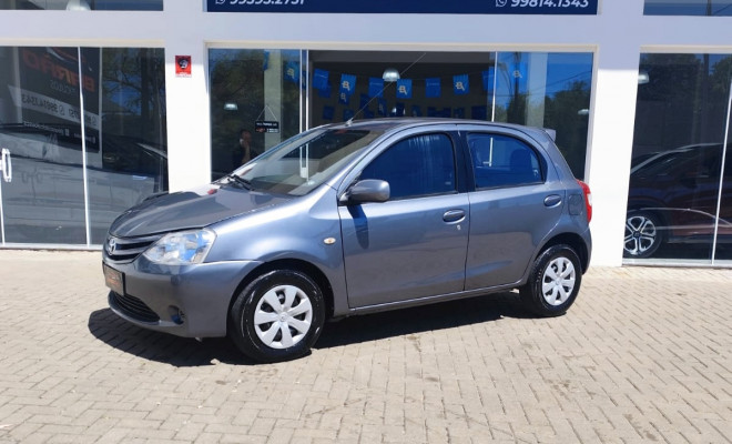 Toyota ETIOS XS  1.3 Flex 16V 5p Mec. 2013 Flex