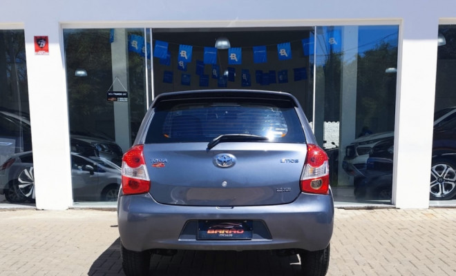 Toyota ETIOS XS  1.3 Flex 16V 5p Mec. 2013 Flex-2