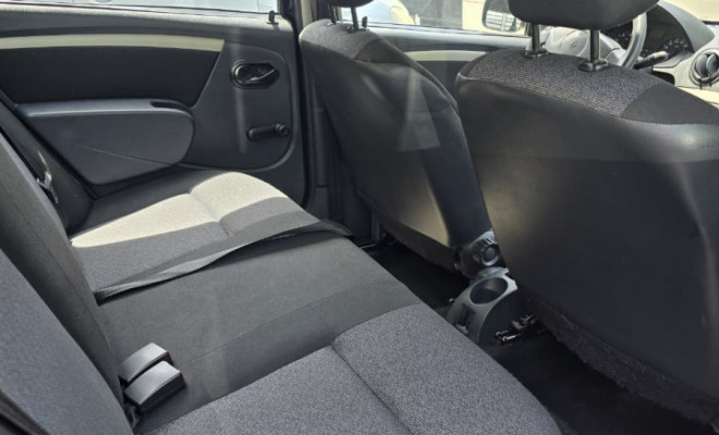 Renault LOGAN Expression Hi-Flex 1.6 8V 4p 2010 Flex-7