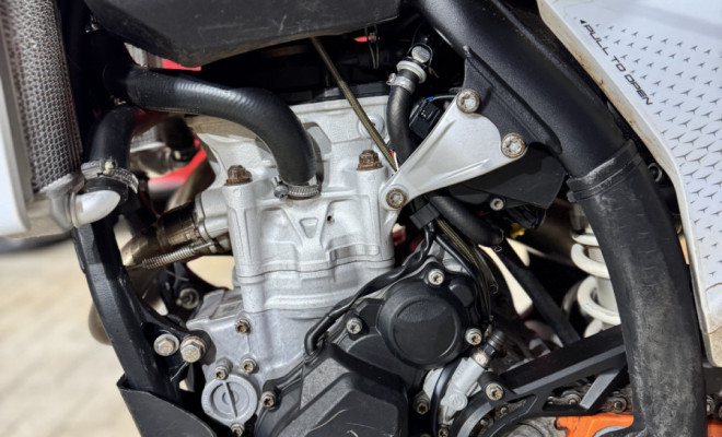 KTM SX 250/ SX 250 F 2023 Gasolina-4