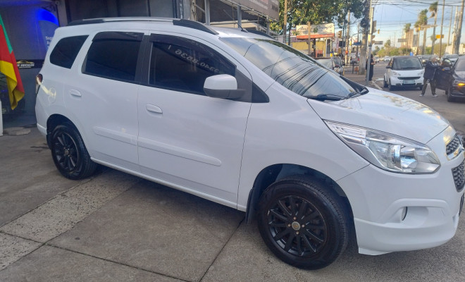 GM - Chevrolet SPIN LT 1.8 8V Econo.Flex 5p Aut. 2015 Flex-5