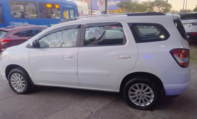 GM - Chevrolet SPIN LT 1.8 8V Econo.Flex 5p Aut. 2015 Flex-6