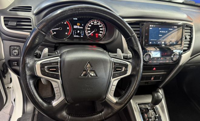 Mitsubishi L200 Triton Sport HPE 2.4 CD Diesel Aut. 2023 Diesel-4