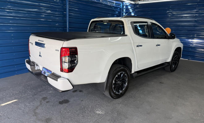Mitsubishi L200 Triton Sport HPE 2.4 CD Diesel Aut. 2023 Diesel-2