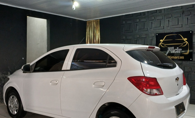Chevrolet ONIX HATCH LT 2016  1.0 8V-3