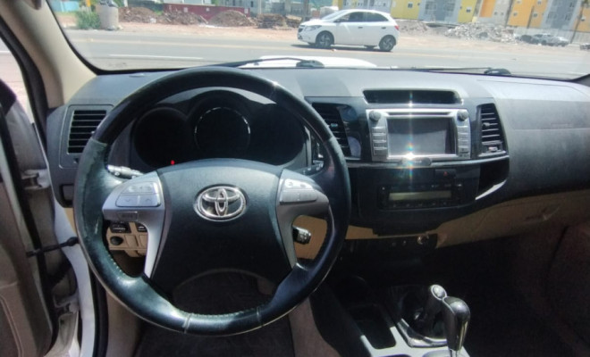 Toyota Hilux SW4 SRV D4-D 4x4 3.0 TDI Dies. Aut 2014 Diesel-7