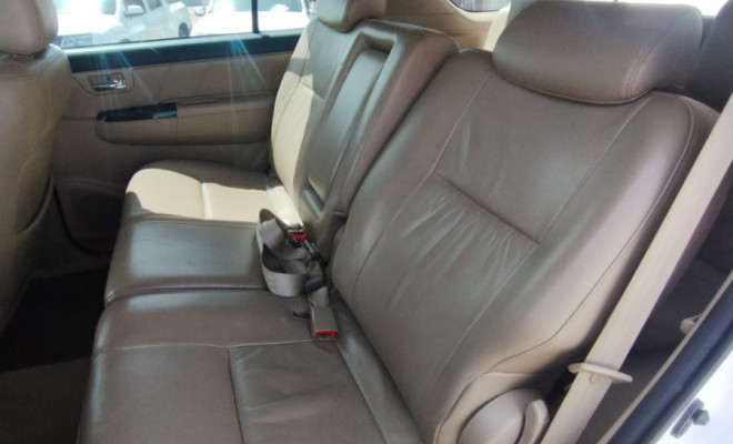 Toyota Hilux SW4 SRV D4-D 4x4 3.0 TDI Dies. Aut 2014 Diesel-11