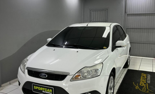 Ford Focus Sed. TI./TI.Plus 2.0 16V Flex  Aut 2013 Flex-0
