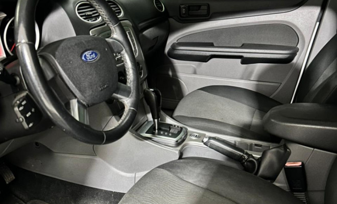 Ford Focus Sed. TI./TI.Plus 2.0 16V Flex  Aut 2013 Flex-1