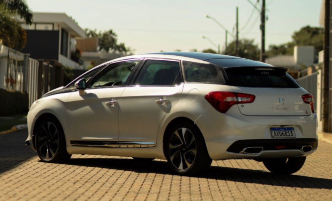 Citroën DS5 1.6 Turbo 16V 5p Aut. 2013 Gasolina-8