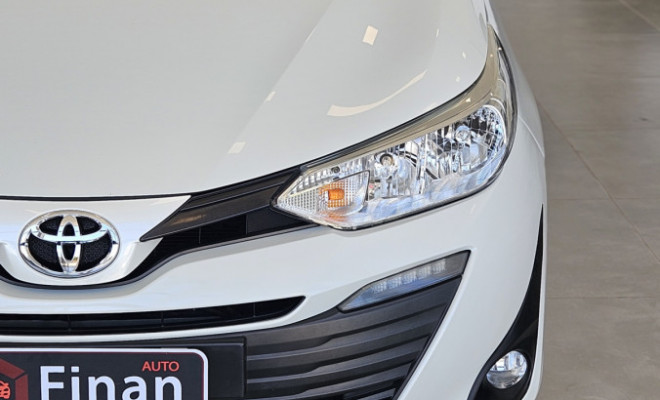 Toyota YARIS XL Live Sedan 1.5 Flex 16V 4p Aut. 2021 Flex-4