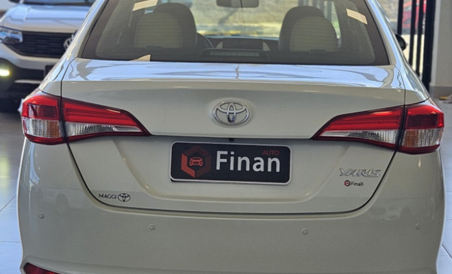 Toyota YARIS XL Live Sedan 1.5 Flex 16V 4p Aut. 2021 Flex-14