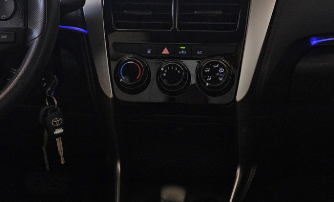 Toyota YARIS XL Live Sedan 1.5 Flex 16V 4p Aut. 2021 Flex-10