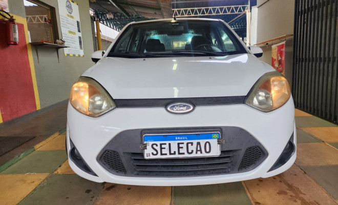 Ford Fiesta Sedan SE 1.6 8V Flex 4p 2014 Flex-0