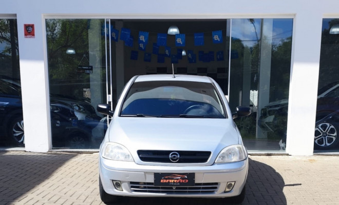 GM - Chevrolet Corsa Sedan 1.0 MPFI 8V 71cv 4p 2004 Gasolina-0