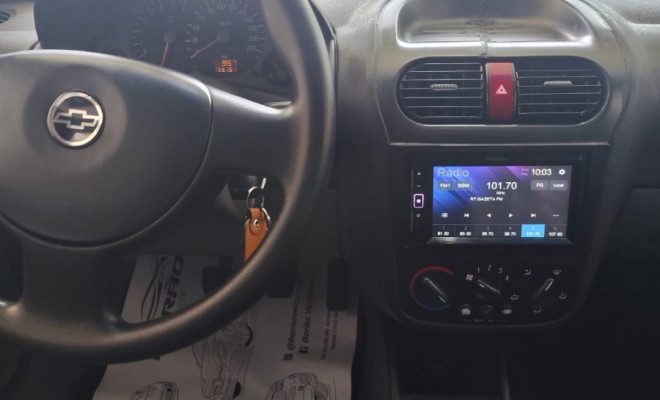 GM - Chevrolet Corsa Sedan 1.0 MPFI 8V 71cv 4p 2004 Gasolina-3