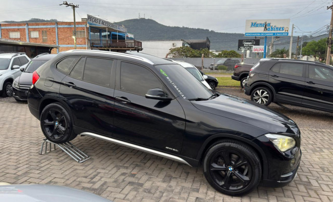 BMW X1 SDRIVE 20i 2.0/2.0 TB Acti.Flex Aut. 2014 Gasolina-16