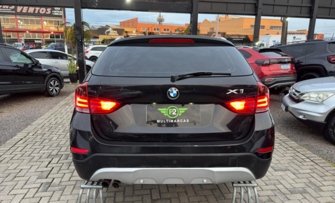 BMW X1 SDRIVE 20i 2.0/2.0 TB Acti.Flex Aut. 2014 Gasolina-13