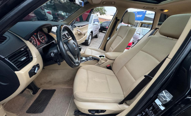 BMW X1 SDRIVE 20i 2.0/2.0 TB Acti.Flex Aut. 2014 Gasolina-5