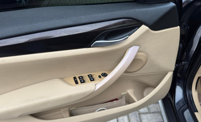 BMW X1 SDRIVE 20i 2.0/2.0 TB Acti.Flex Aut. 2014 Gasolina-23