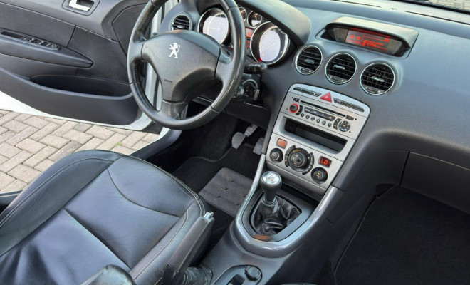 Peugeot 308 Allure 2.0 Flex 16V 5p Mec. 2014 Flex-13