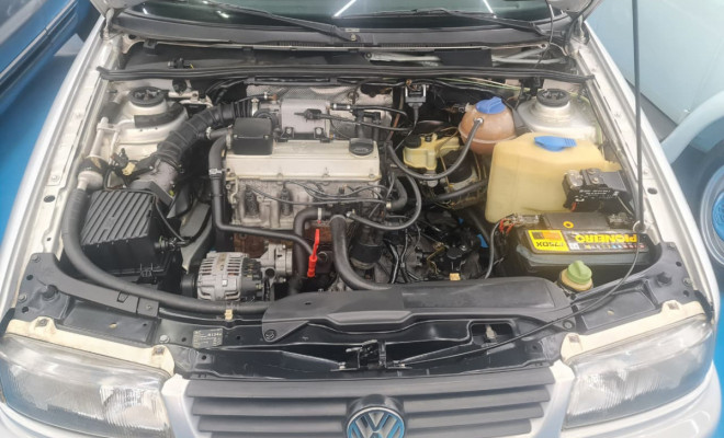 VW - VolksWagen Passat 2.0 1996 Gasolina-4