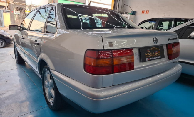 VW - VolksWagen Passat 2.0 1996 Gasolina-4