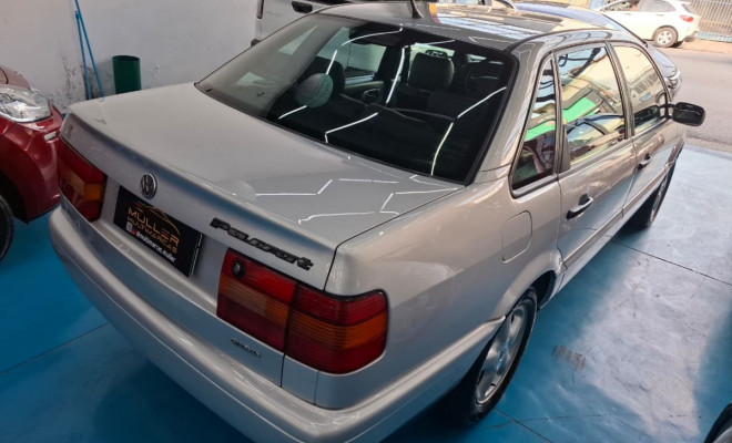 VW - VolksWagen Passat 2.0 1996 Gasolina-23
