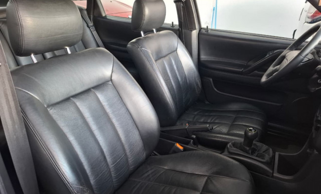 VW - VolksWagen Passat 2.0 1996 Gasolina-11