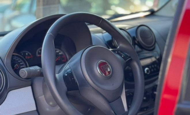 Fiat Palio ATTRA./ITÁLIA 1.4 EVO F.Flex 8V 5p 2013 Flex-1