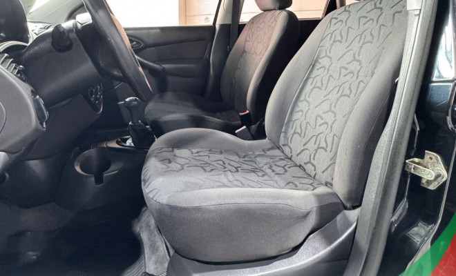 Ford Focus 1.6 S/SE/SE Plus Flex 8V/16V  5p 2009 Flex-6