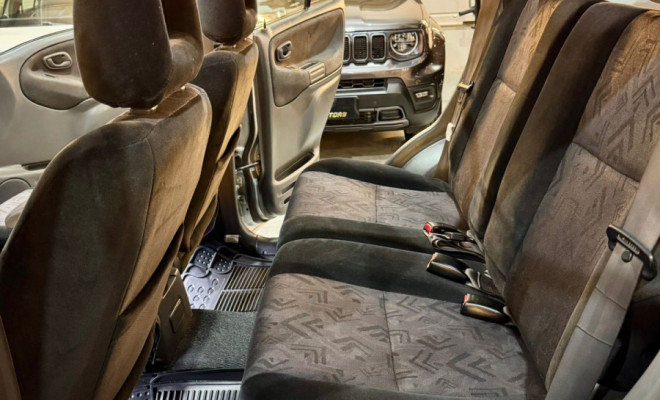 GM - Chevrolet TRACKER 2.0 16v 128cv MPFI 4x4 5p 2009 Gasolina-8