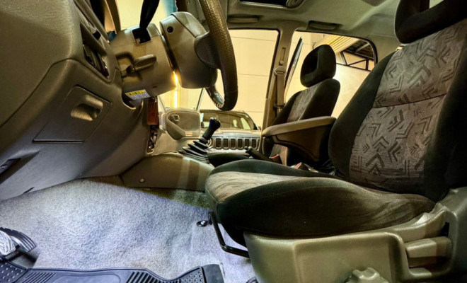 GM - Chevrolet TRACKER 2.0 16v 128cv MPFI 4x4 5p 2009 Gasolina-7