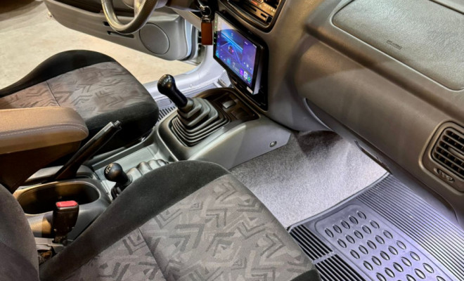 GM - Chevrolet TRACKER 2.0 16v 128cv MPFI 4x4 5p 2009 Gasolina-9