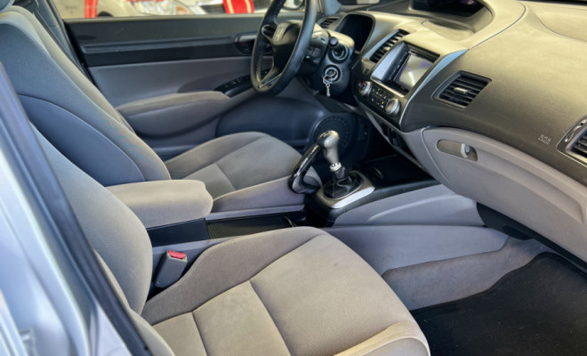 Honda Civic Sedan LXS 1.8/1.8 Flex 16V Mec. 4p 2008 Flex-6