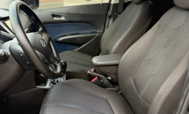 Hyundai HB20 C./C.Plus/C.Style 1.6 Flex 16V Mec. 2013 Flex-2
