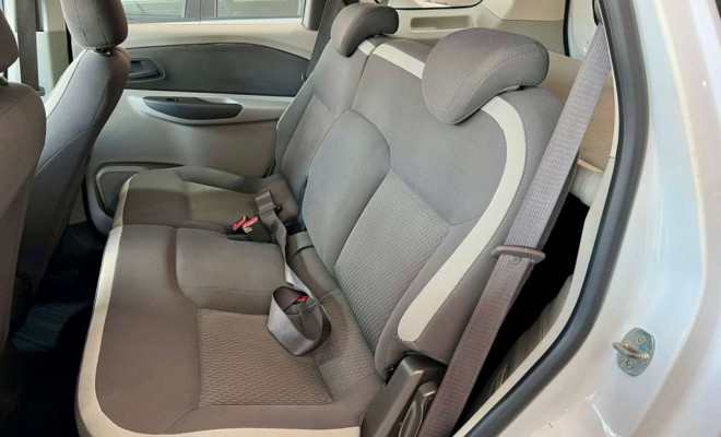 GM - Chevrolet SPIN ADVANTAGE 1.8 8V Econo.Flex 5p Aut. 2015 Flex-5