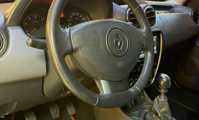 Renault DUSTER Dynamique 2.0 Mec. 2013 Flex ÓTIMO SUV DE ENTRADA-7