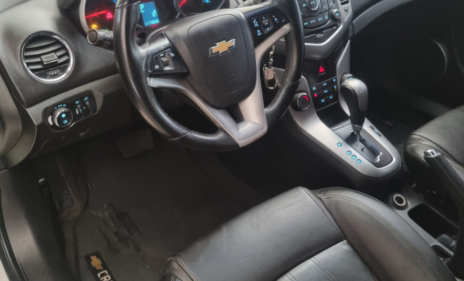 GM - Chevrolet CRUZE HB Sport LT 1.8 16V FlexP. 5p Aut 2014 Flex-5