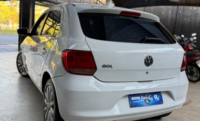 VW - VolksWagen Gol (novo) 1.0 Mi Total Flex 8V 4p 2014 Flex-2