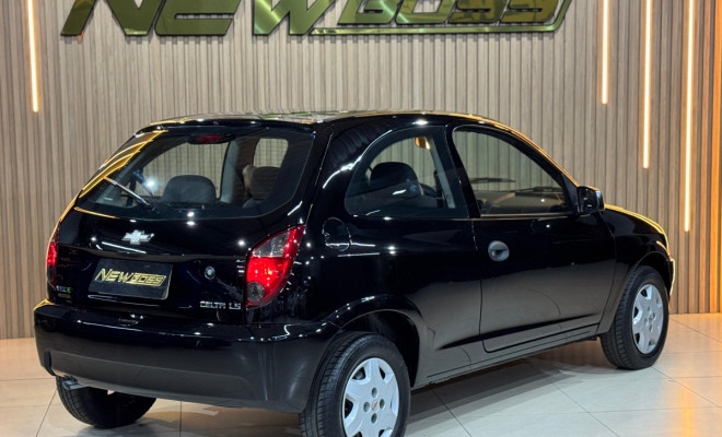 GM - Chevrolet Celta Life/ LS 1.0 MPFI 8V FlexPower 3p 2012 Flex-4